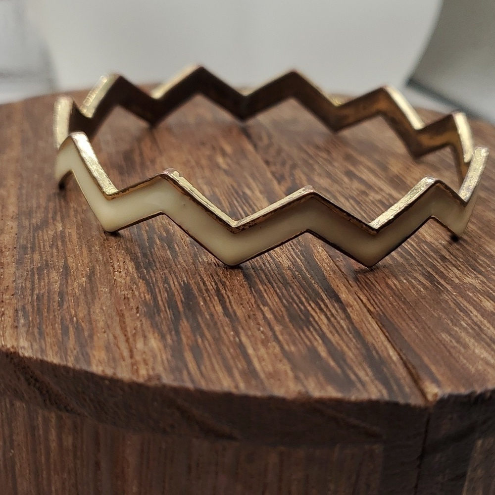 B2234 cream zig‎ zag bracelet bangle - Picture 3 of 3